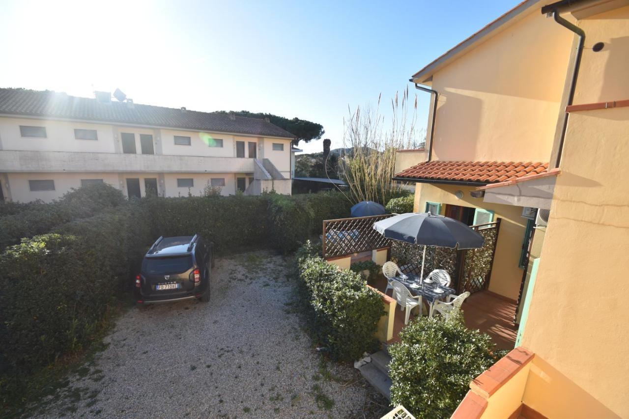 Appartamenti Sabbia - Zona Mare Con Terrazze, Clima, E Posti Auto Marina di Campo Εξωτερικό φωτογραφία