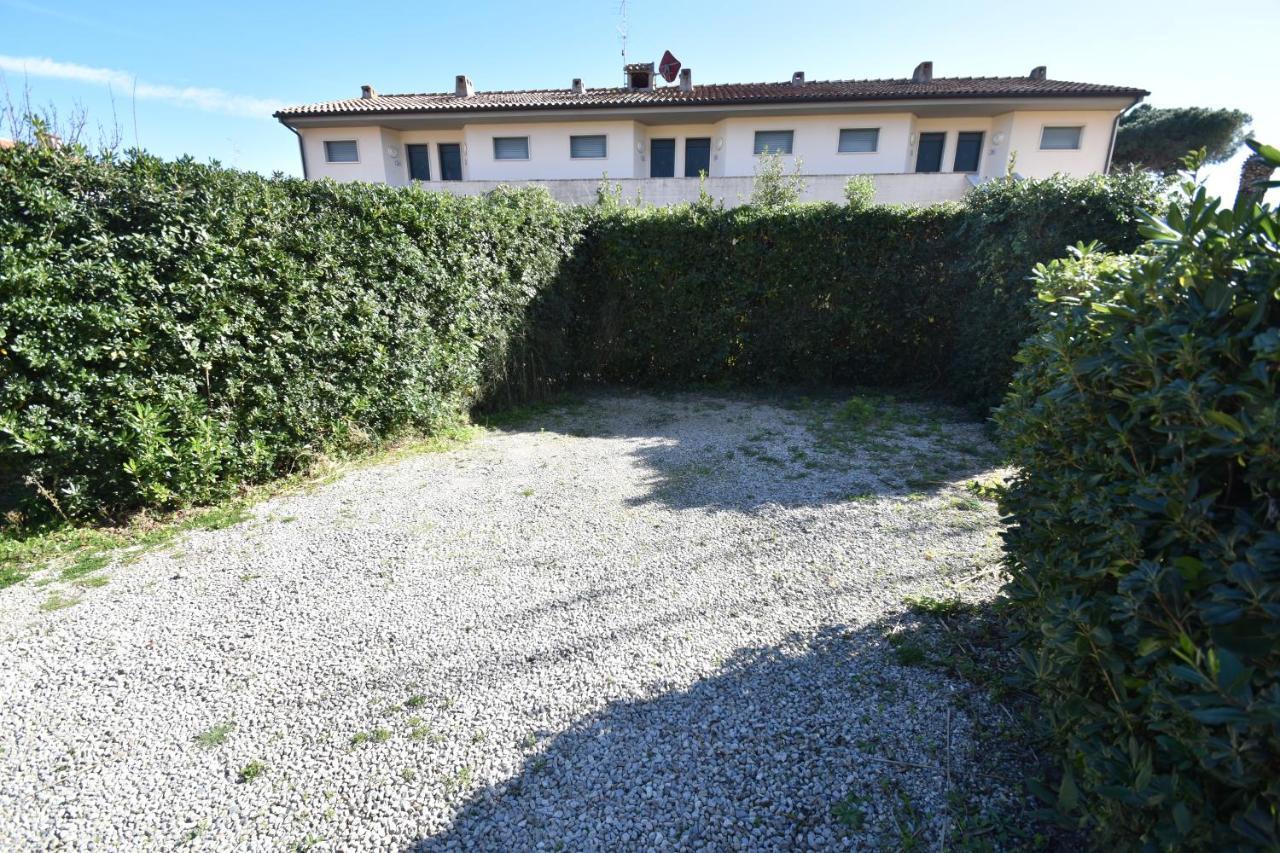 Appartamenti Sabbia - Zona Mare Con Terrazze, Clima, E Posti Auto Marina di Campo Εξωτερικό φωτογραφία