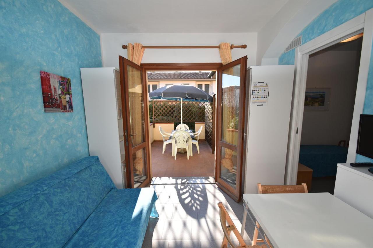 Appartamenti Sabbia - Zona Mare Con Terrazze, Clima, E Posti Auto Marina di Campo Εξωτερικό φωτογραφία