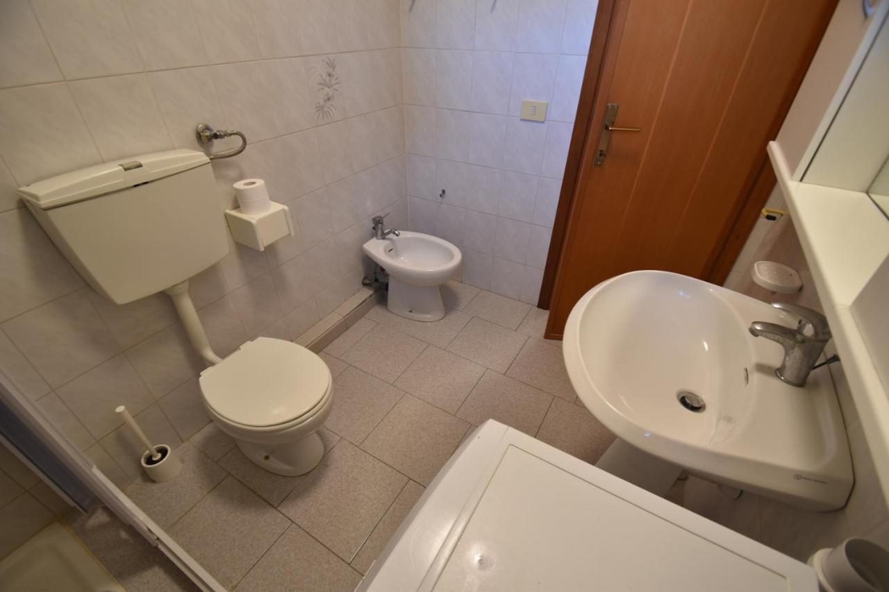 Appartamenti Sabbia - Zona Mare Con Terrazze, Clima, E Posti Auto Marina di Campo Εξωτερικό φωτογραφία