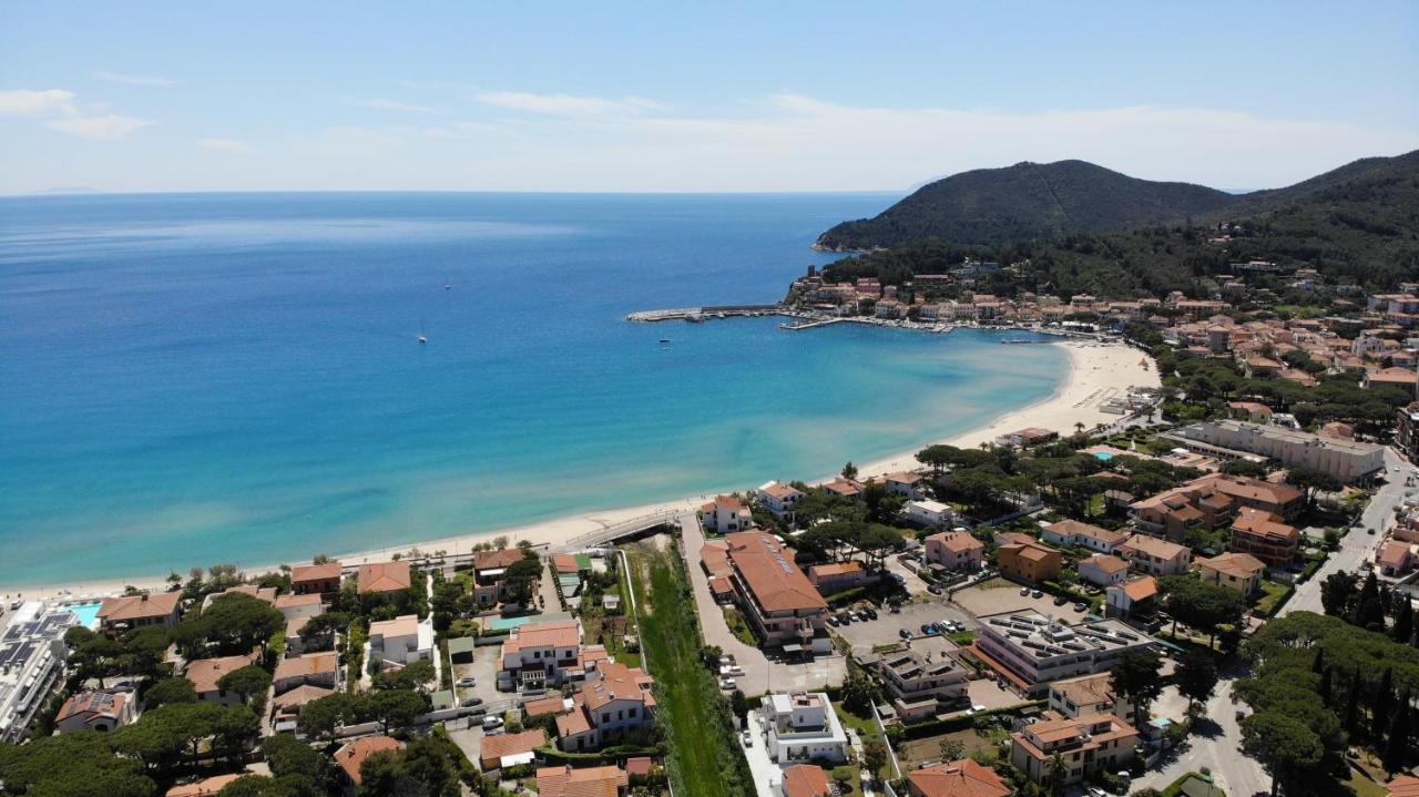Appartamenti Sabbia - Zona Mare Con Terrazze, Clima, E Posti Auto Marina di Campo Εξωτερικό φωτογραφία